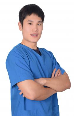 黄志纬牙技师Dental technician
